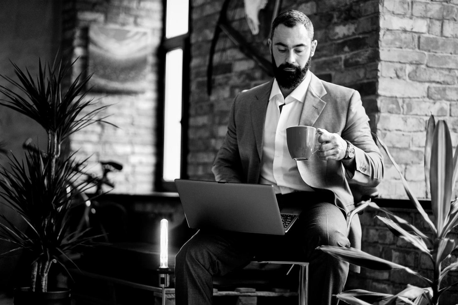 Imagine reprezentativă pentru platforma educațională Mevarisontiq