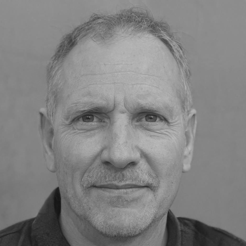 Instructor SEO cu experiență în optimizare tehnică și strategii de conținut